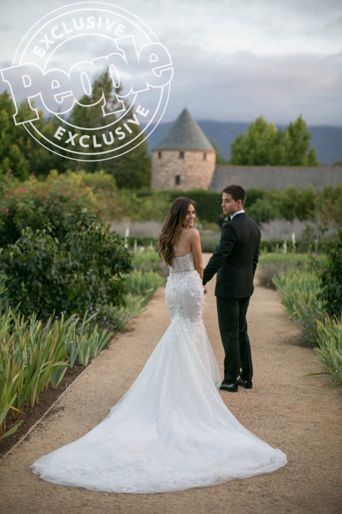 Jillian Murray and Dean Geyer weddinghi resimages are cleared for use 10.2 scoopIt was in Santa Ynez, Calif. on 9/14credit: jana Williams photography