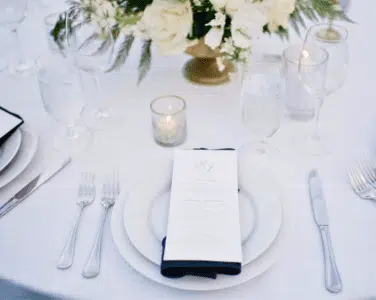 classico_glassware_and_white_plain_china