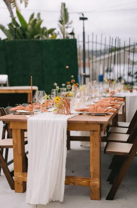 table decor elements