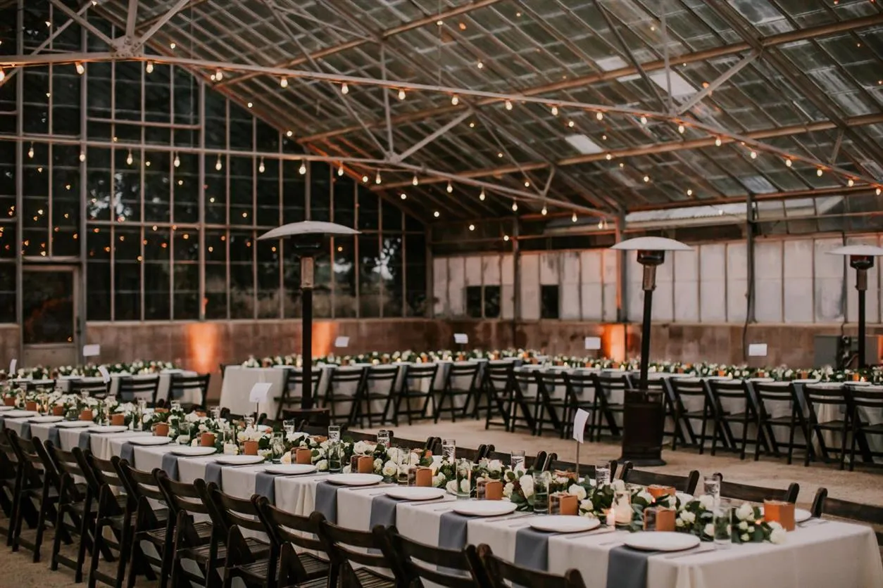 table setting for 100 guests
