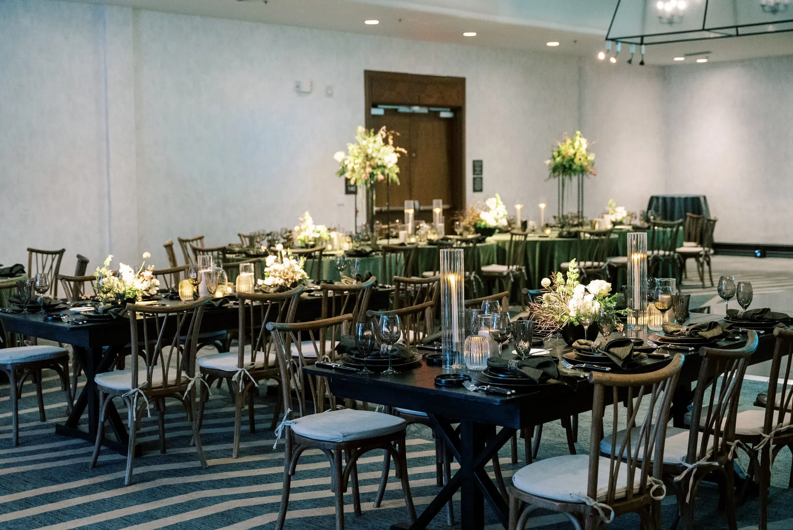 candle lights on tables