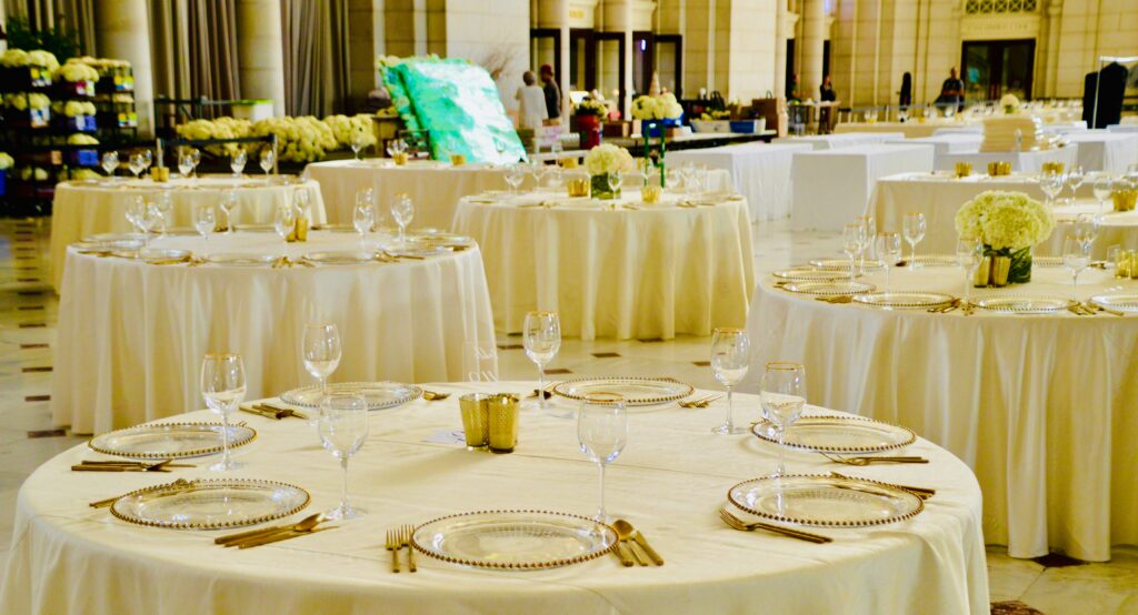beautiful table linens