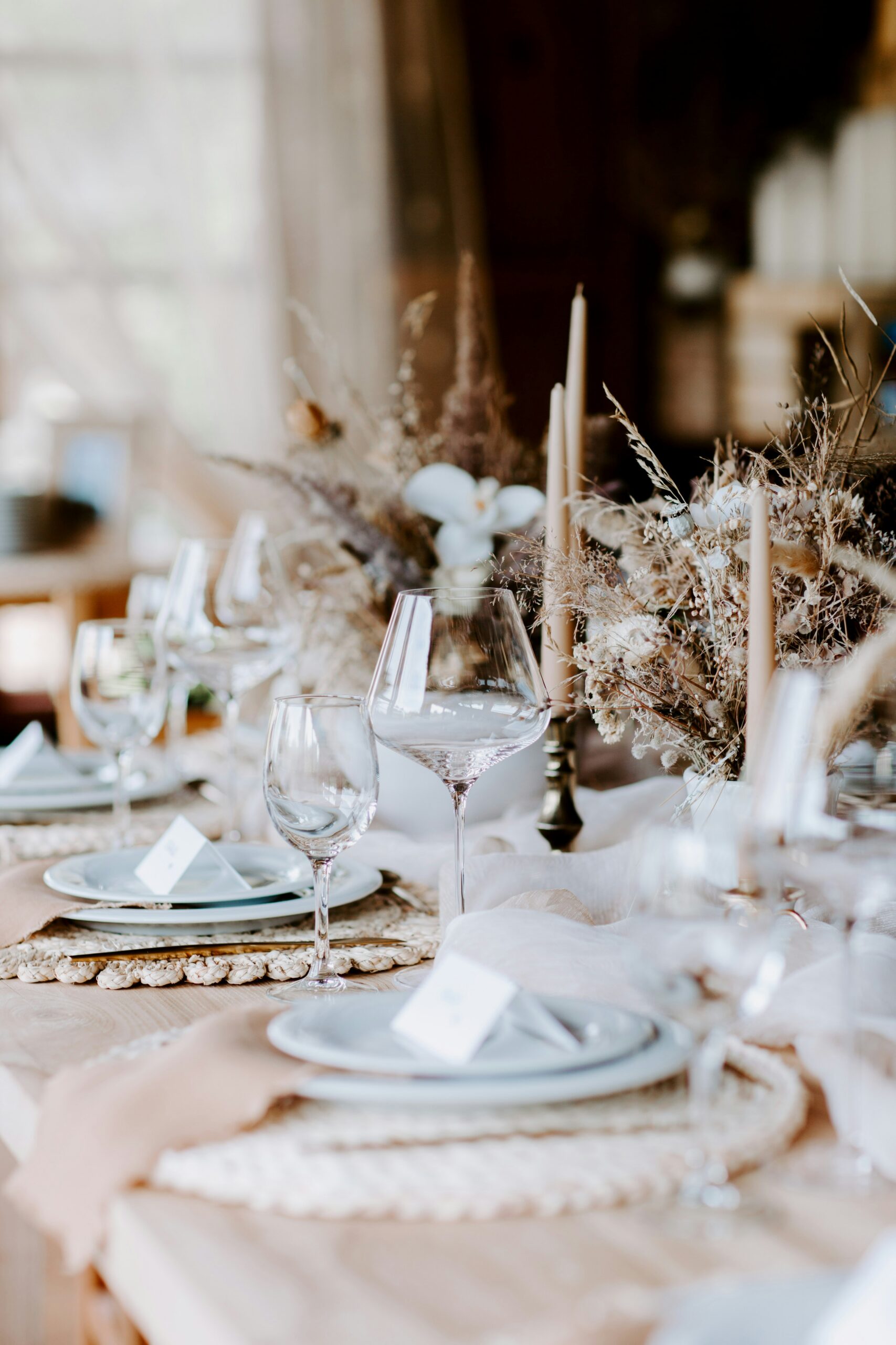 outdoor wedding table setup