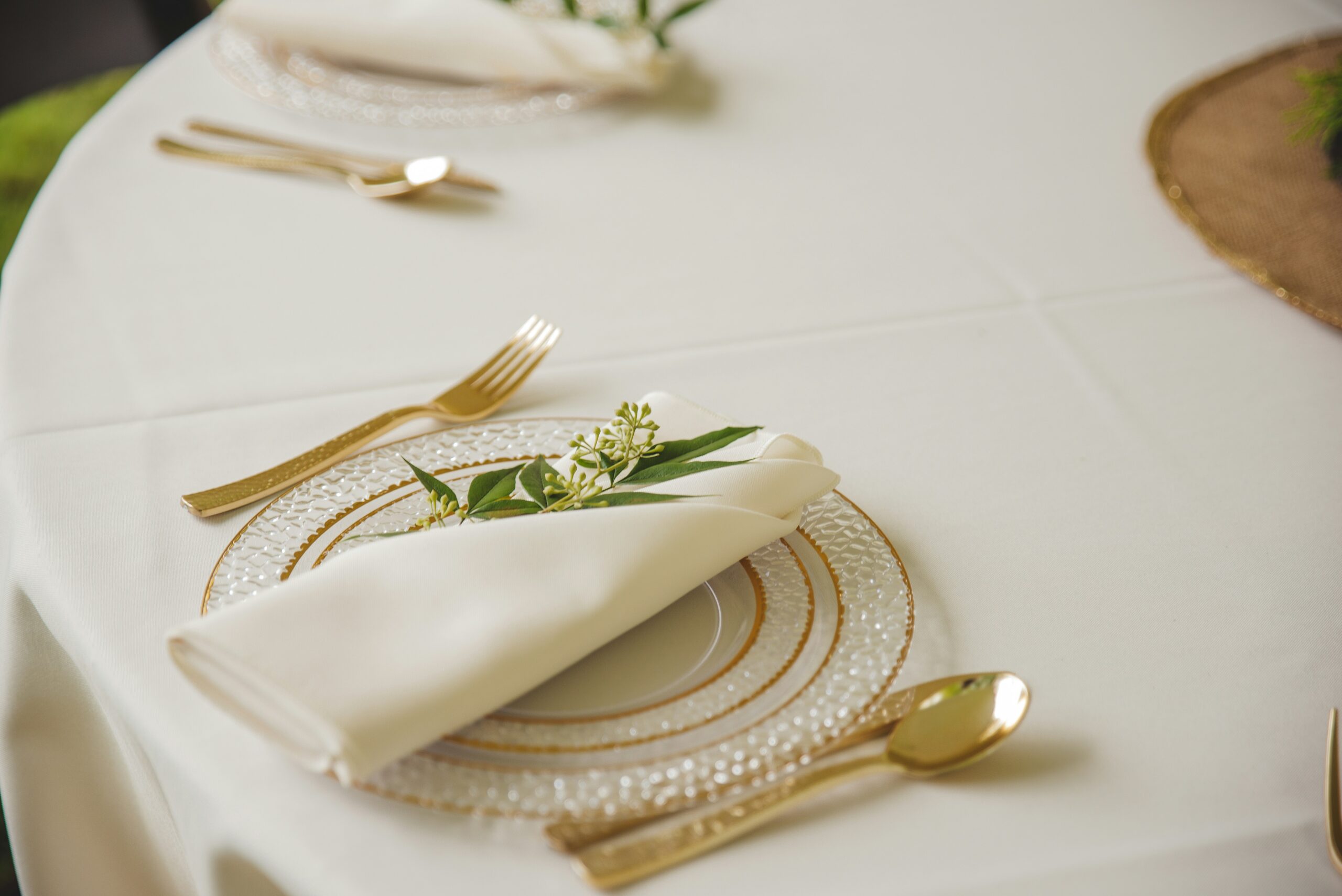 wedding tablecloths and linens