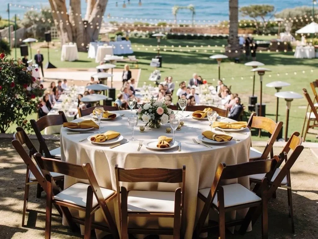 Use Accent Linens Without Overdesigning the Table